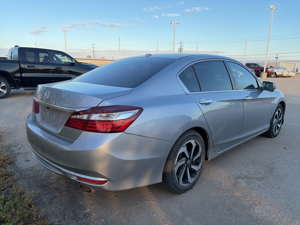 2016 Honda Accord EX-L photo 4