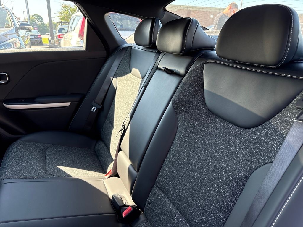 2025 Kia K4 GT-Line photo 21