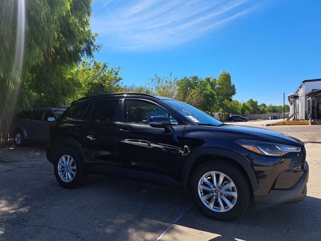 Used 2023 Toyota Corolla Cross LE with VIN 7MUCAAAGXPV060165 for sale in Northfield, Minnesota