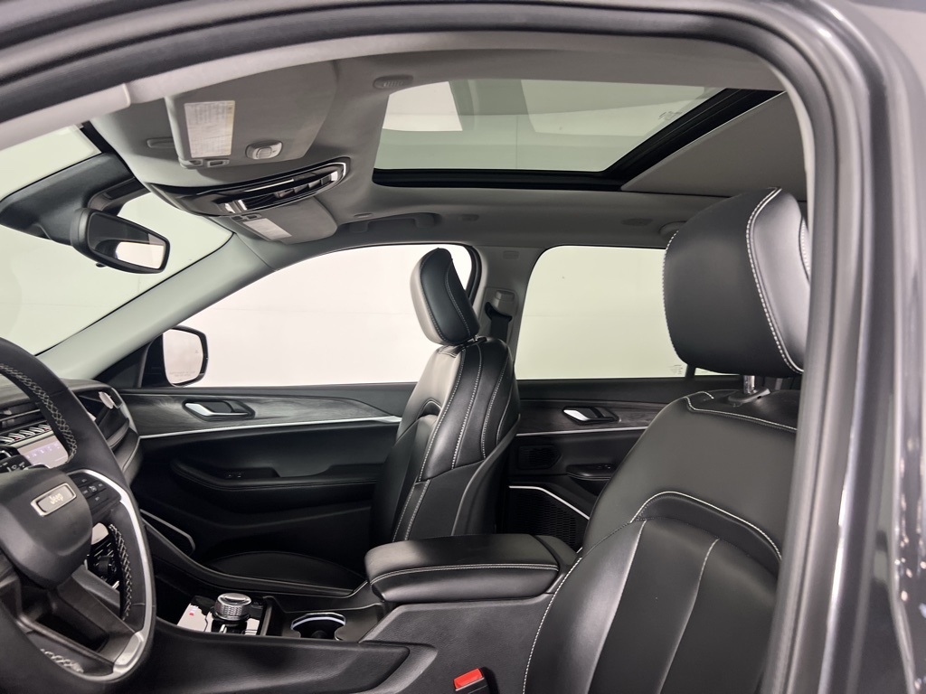2023 Jeep Cherokee 4xe photo 18