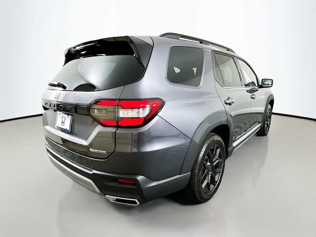 2025 Honda Pilot Touring photo 4
