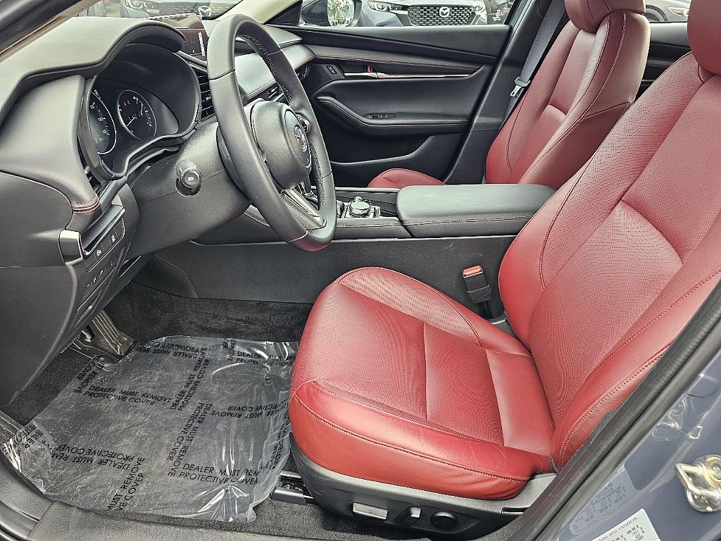 2025 Mazda Mazda3 2.5 s Carbon photo 22