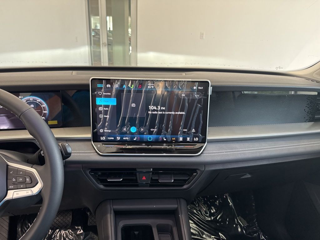 2025 Volkswagen Tiguan SE photo 22