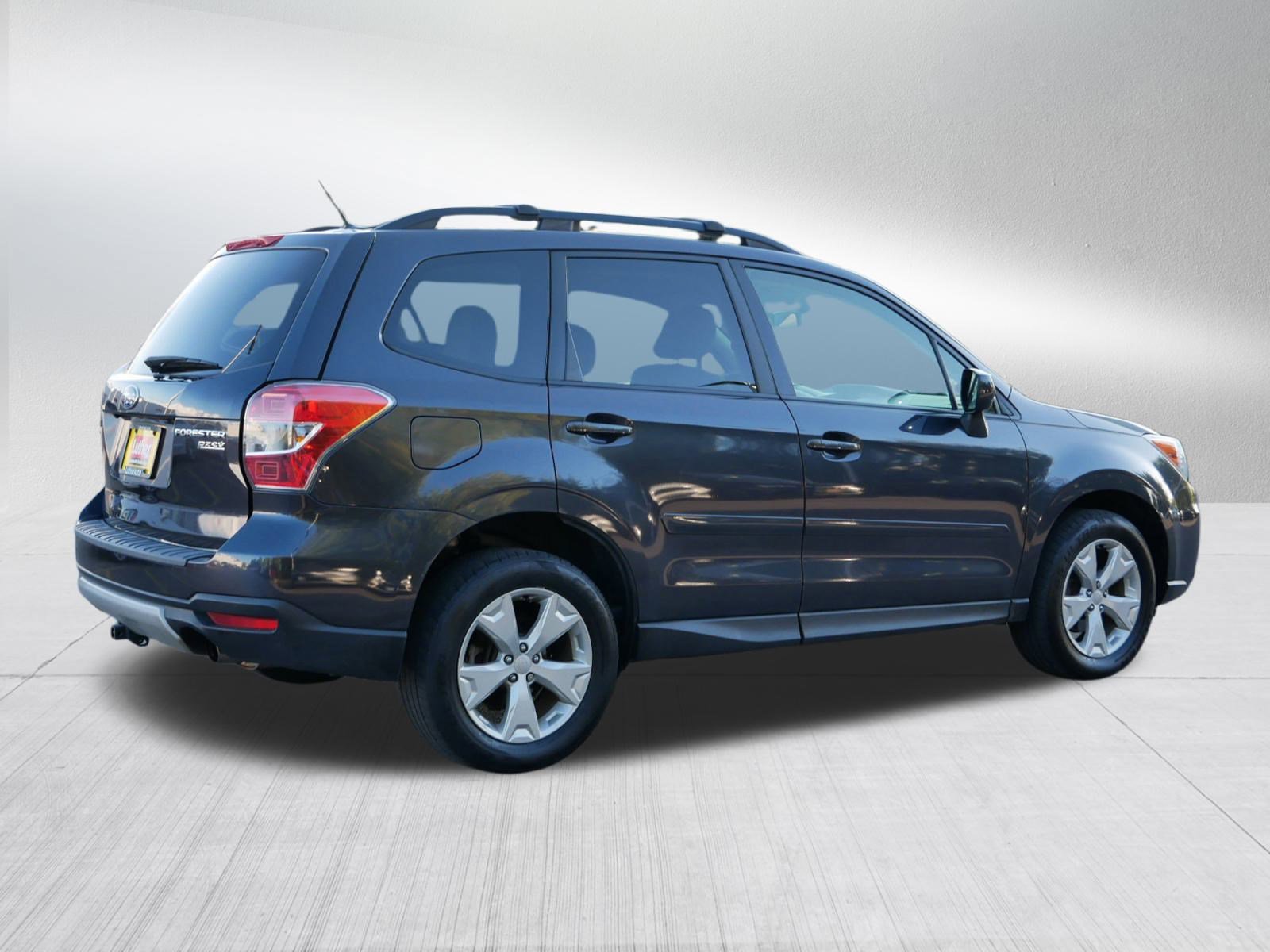 2015 Subaru Forester Premium photo 7