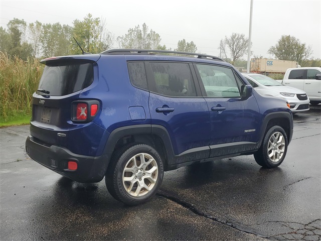 2017 Jeep Renegade Latitude North Edition photo 4