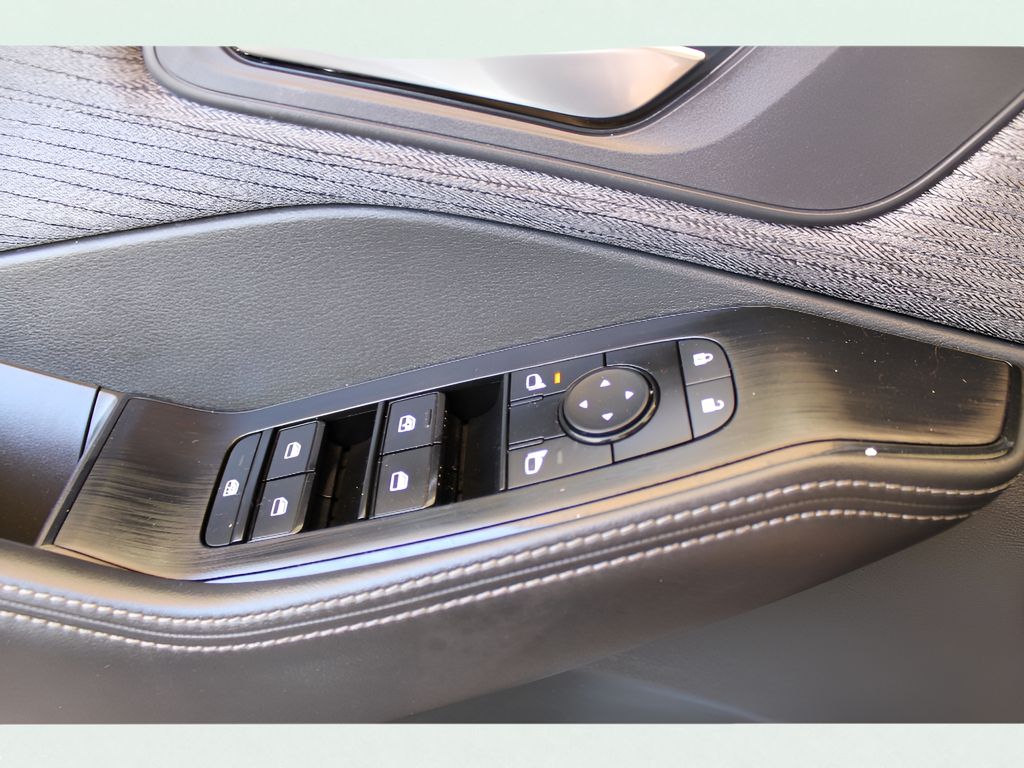 2023 Nissan Rogue SV AWD photo 16