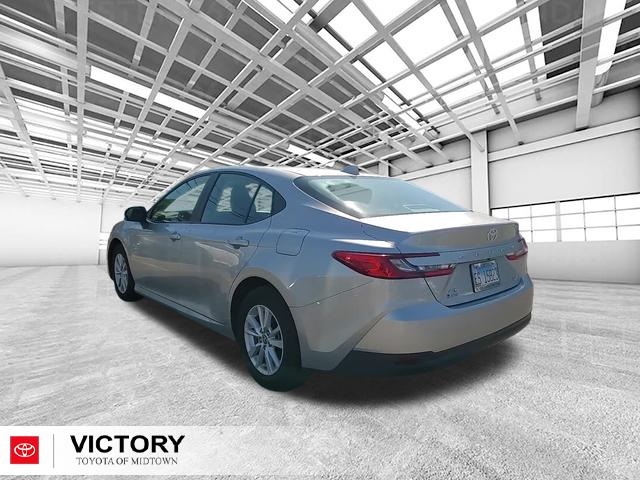 2025 Toyota Camry LE photo 5