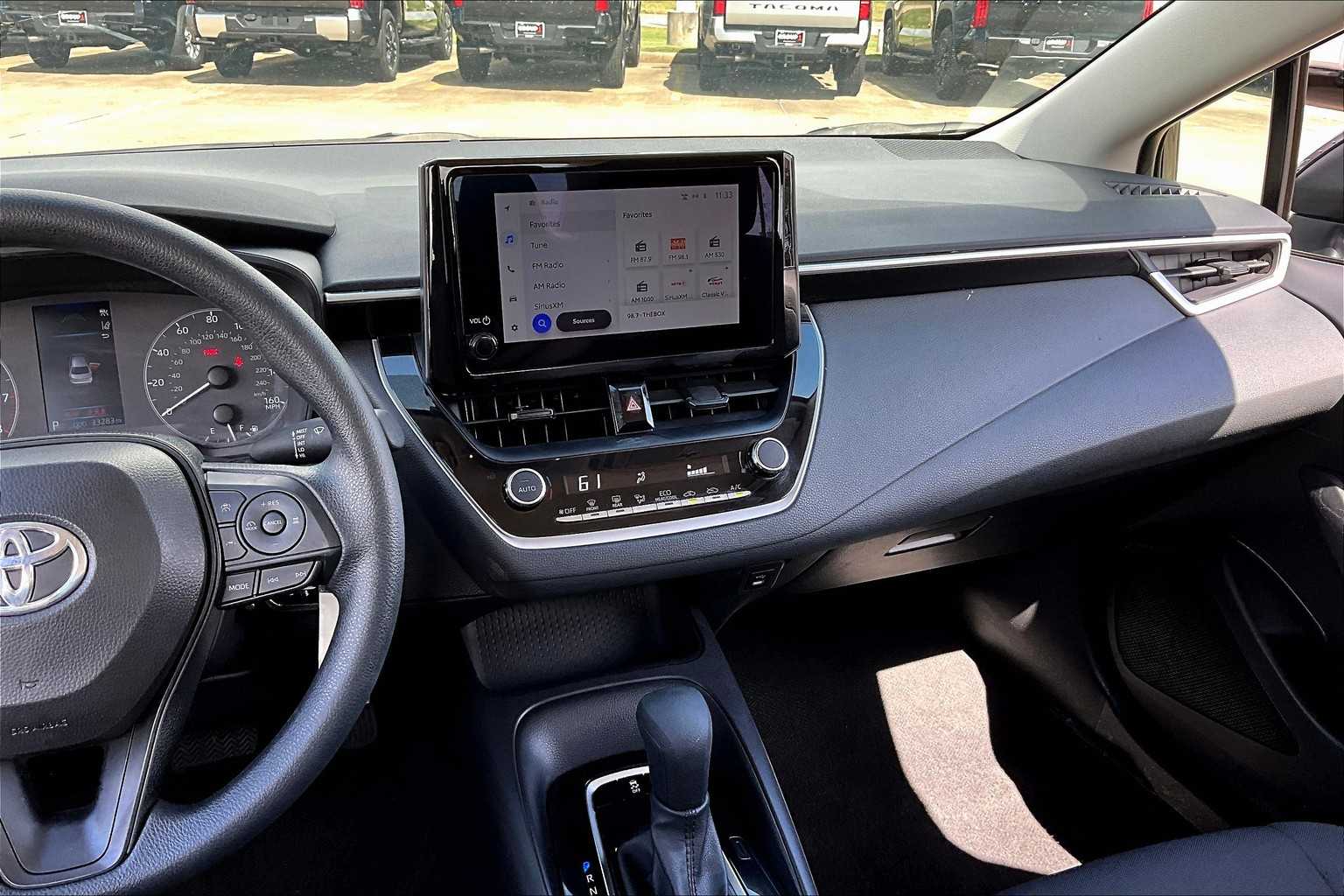 2024 Toyota Corolla LE photo 6