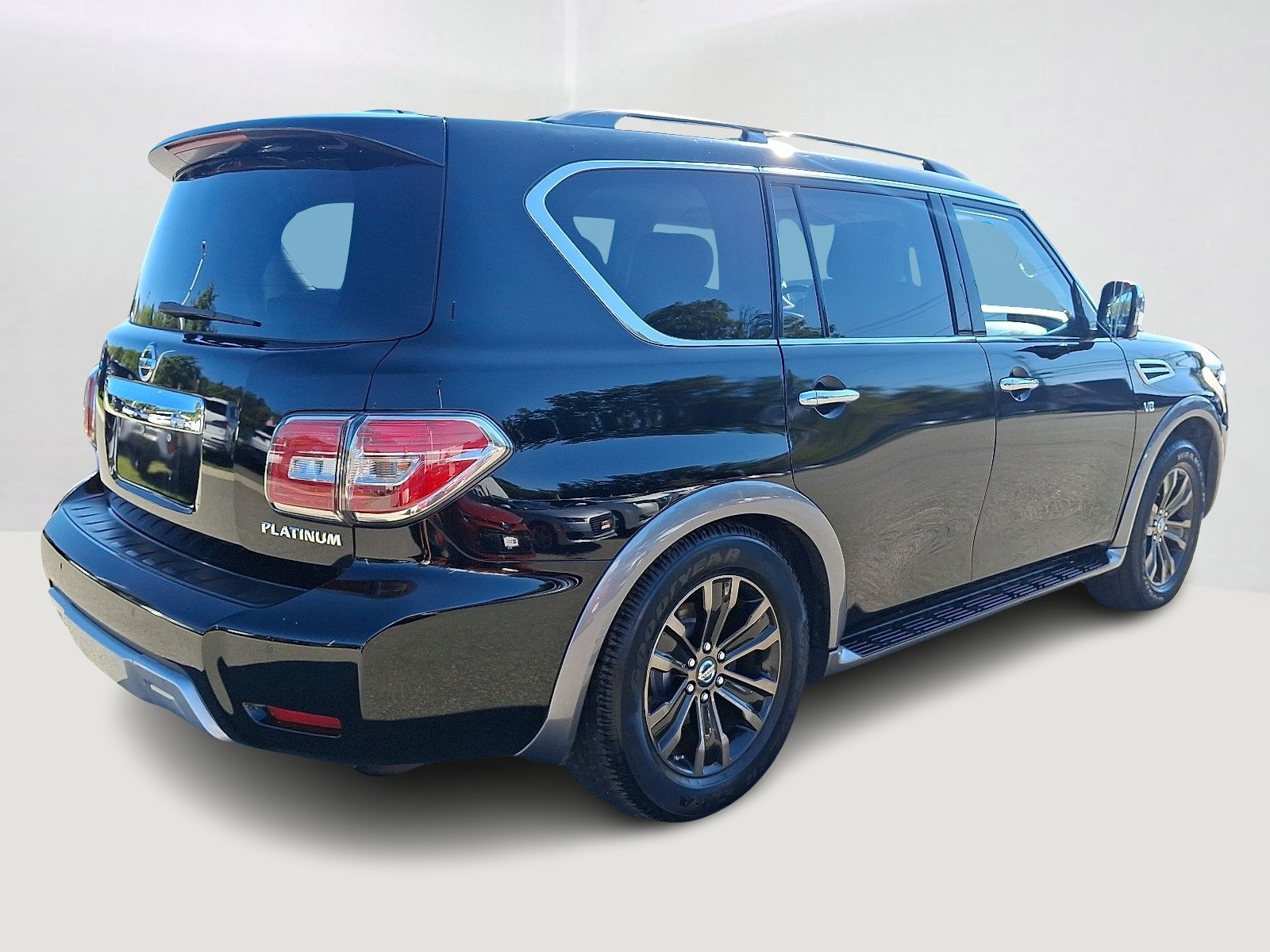 2017 Nissan Armada Platinum photo 4
