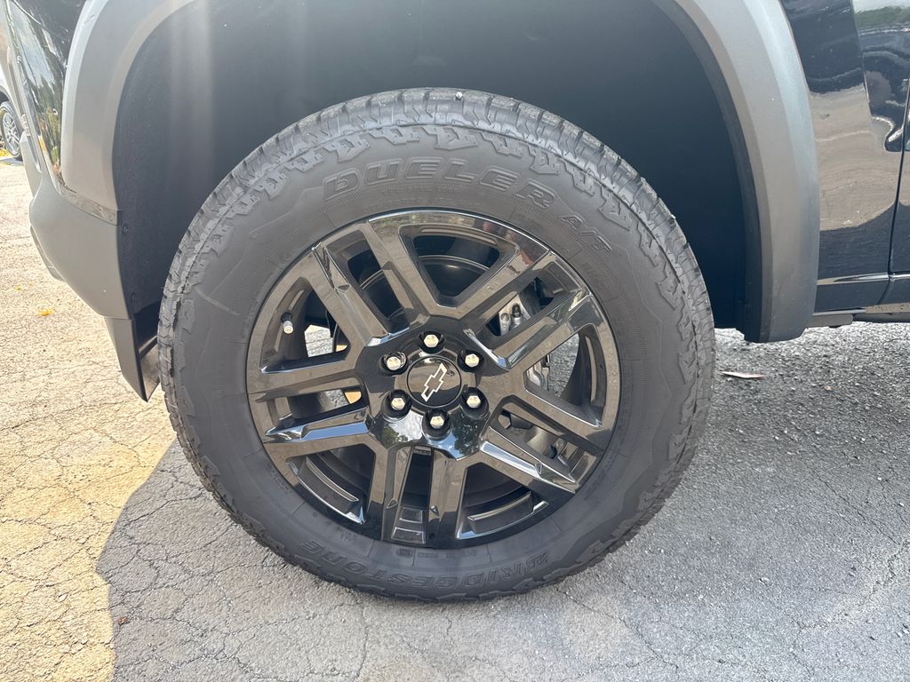 2025 Chevrolet Colorado Trail Boss photo 8