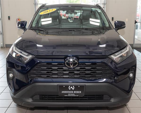 2022 Toyota RAV4 XLE Premium photo 3