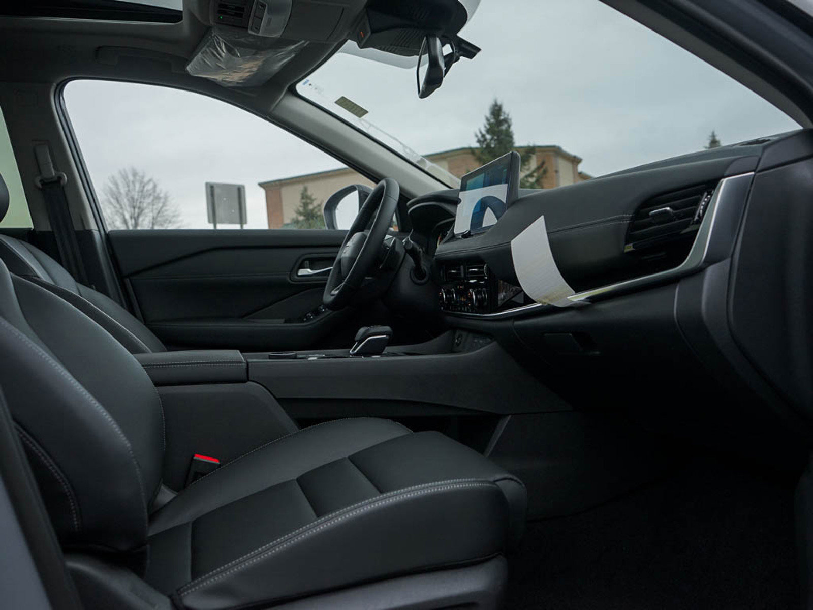 2025 Nissan Rogue SL photo 10