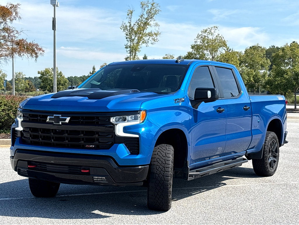 2023 Chevrolet Silverado 1500 LT Trail Boss photo 3