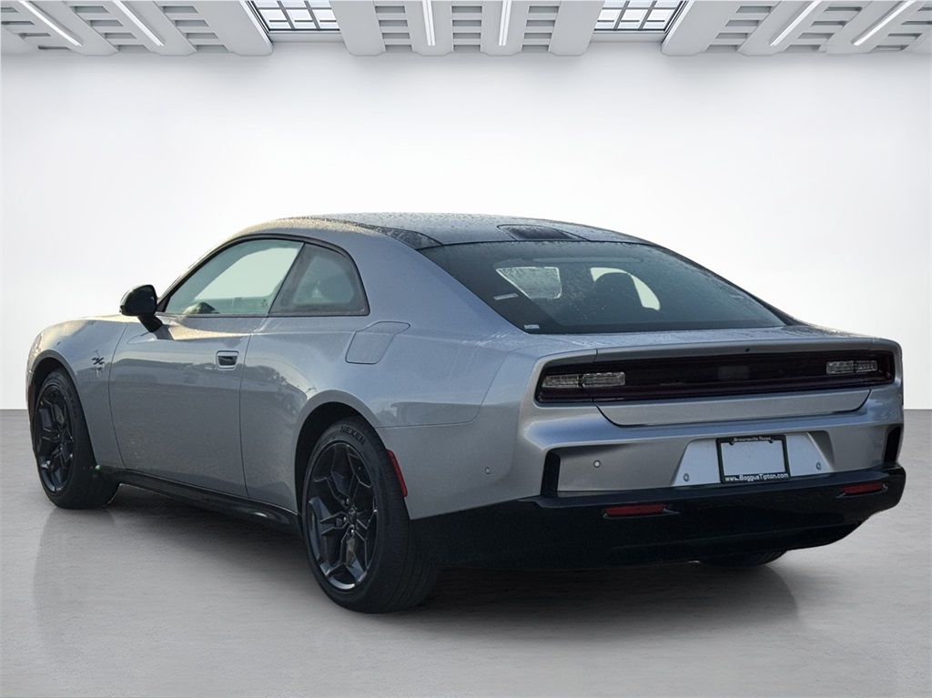 2025 Dodge Charger R/T photo 5