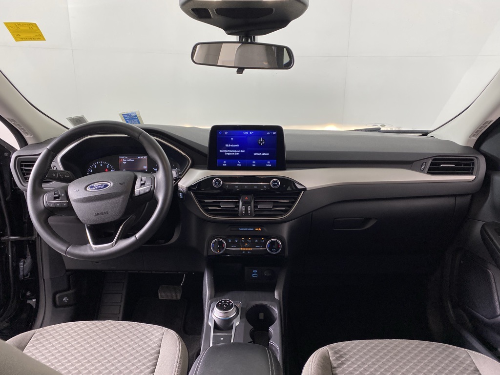 2022 Ford Escape SE photo 3