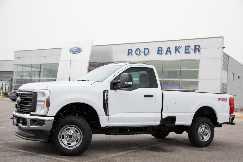 2025 Ford F-250 XL photo 3