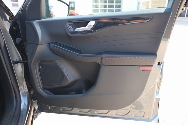 2025 Ford Escape ST-Line Select photo 28