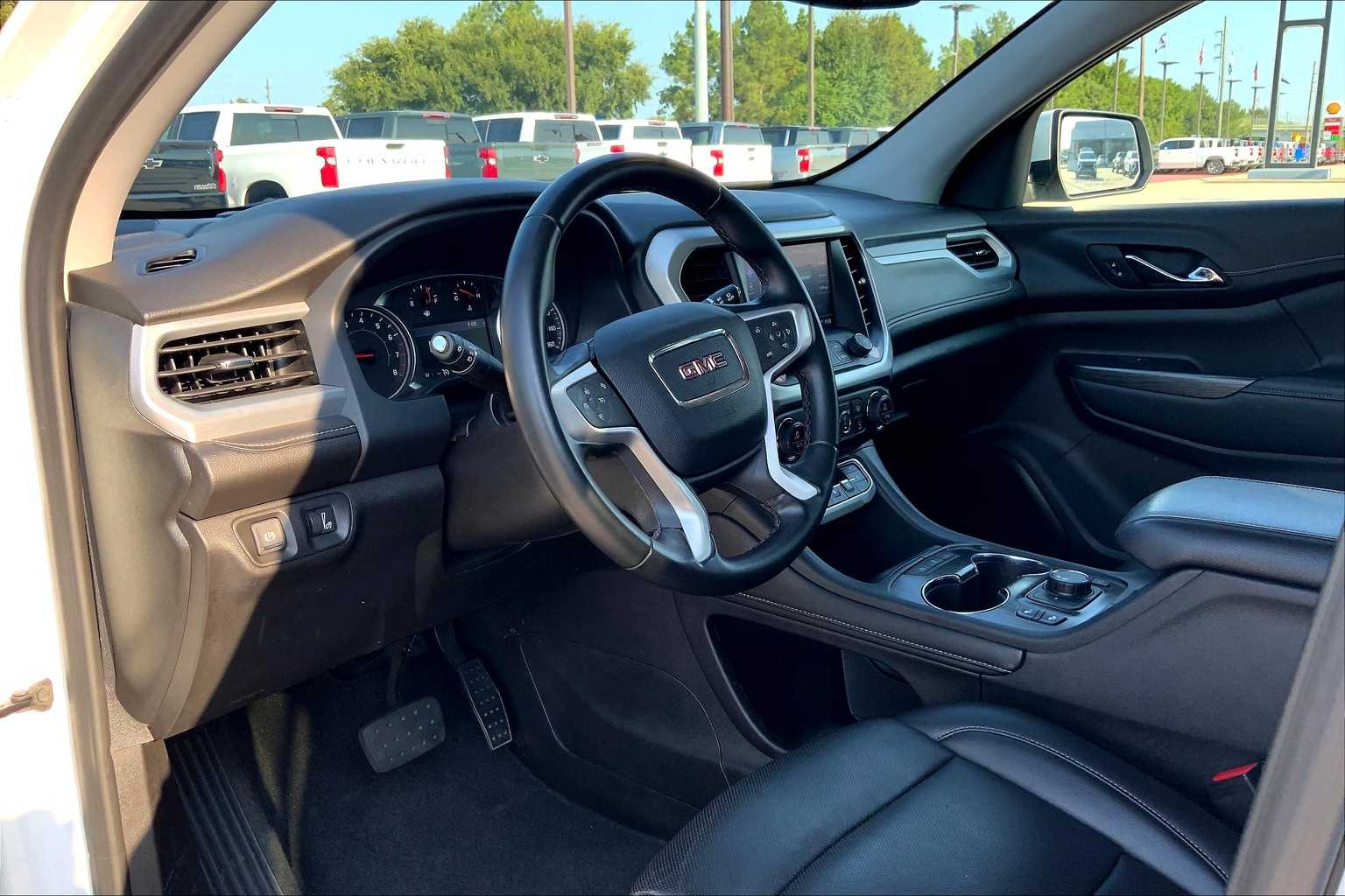 2023 Gmc Acadia SLT photo 16