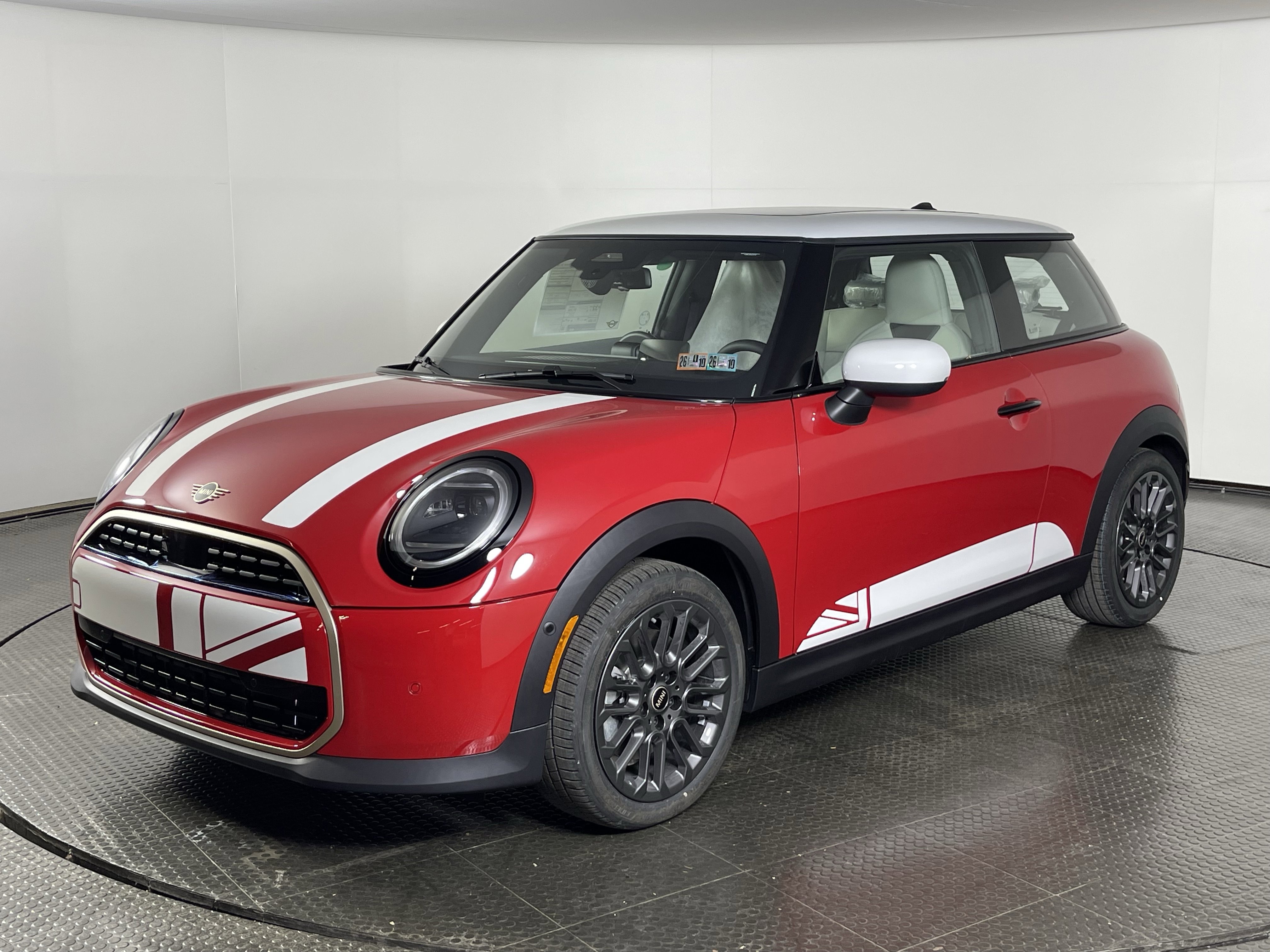 2026 MINI Hardtop 2 Door's photo