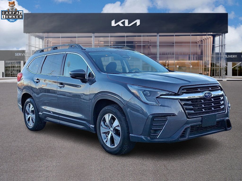 2024 Subaru Ascent Premium's photo