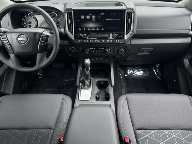 2025 Nissan Frontier Crew Cab SV photo 6