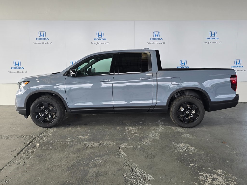 2025 Honda Ridgeline Black Edition photo 3