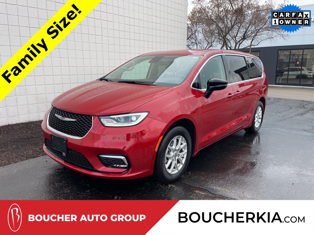 2024 Chrysler Pacifica Touring L's photo