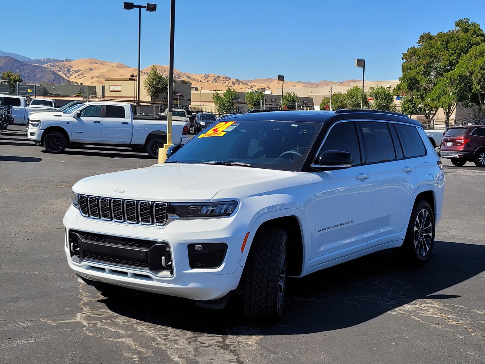 2024 Jeep Grand Cherokee Overland photo 8