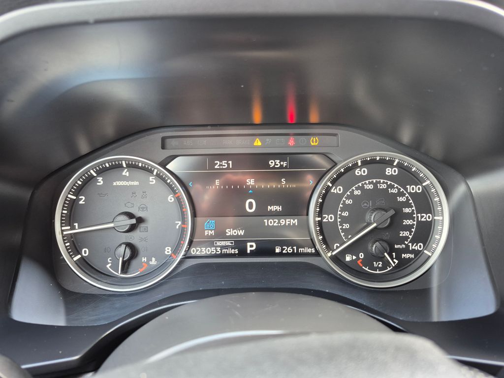 2024 Mitsubishi Outlander SE Black Edition photo 9