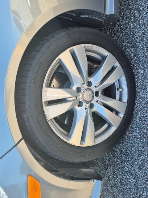 2012 Mercedes Benz E 350 BlueTEC photo 4