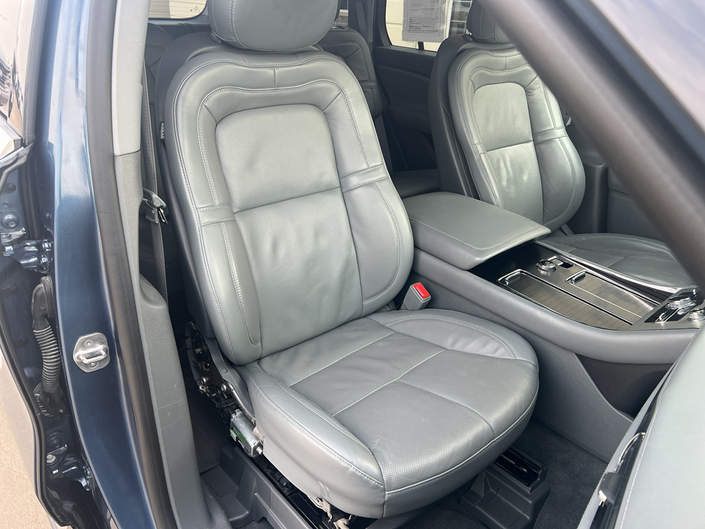 2020 Lincoln Aviator Reserve photo 24