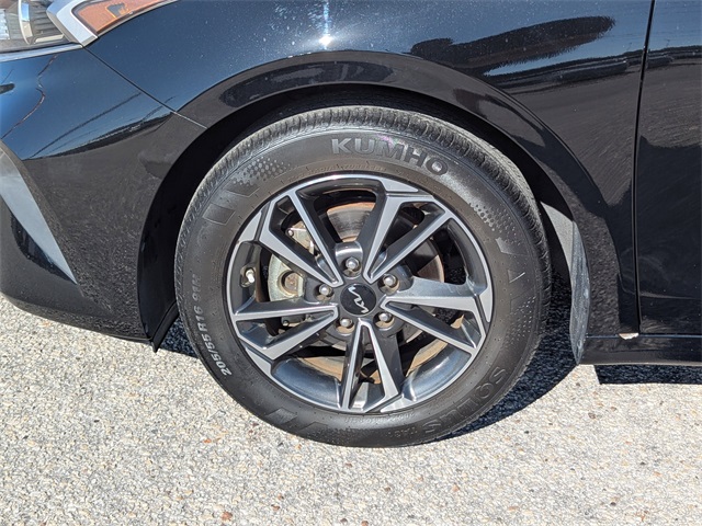 2023 Kia Forte LXS photo 25
