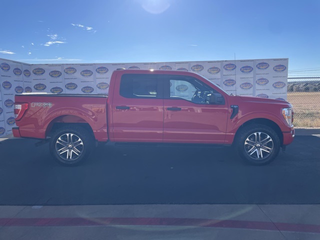 2021 Ford F-150 XL's photo