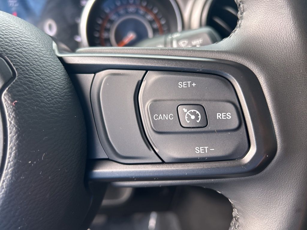 2022 Jeep Wrangler Unlimited Willys photo 41