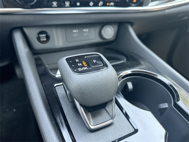 2025 Nissan Rogue SV photo 22