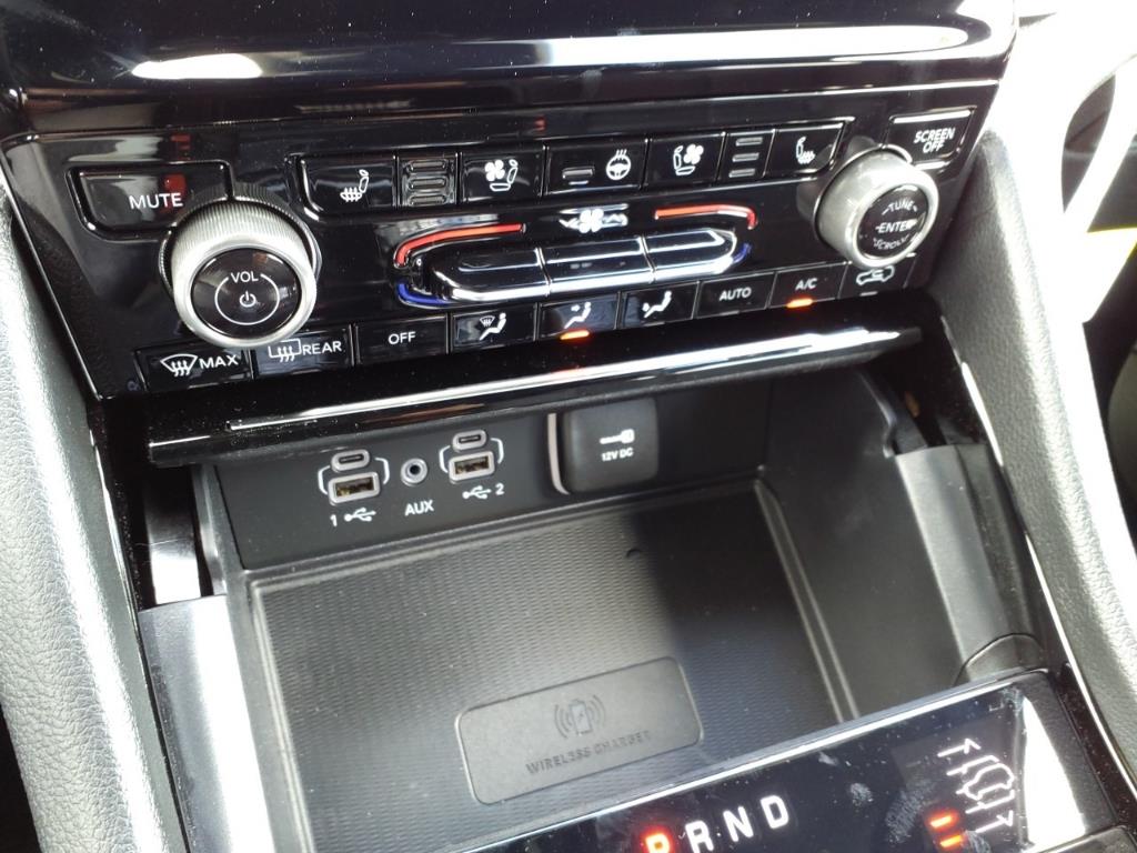 2024 Jeep Cherokee Overland 4xe photo 14