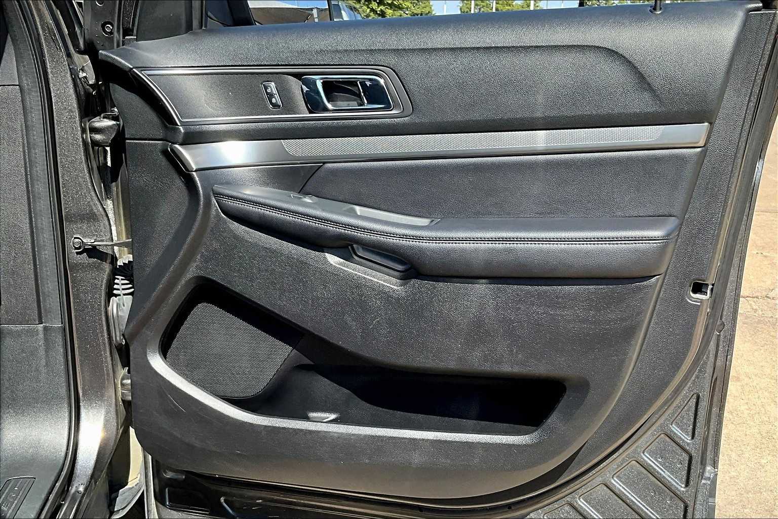 2018 Ford Explorer XLT photo 24