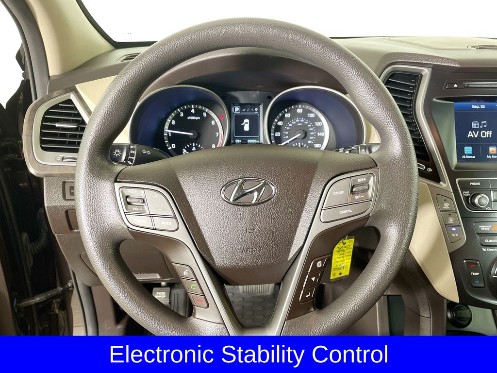 2017 Hyundai Santa Fe SE photo 12