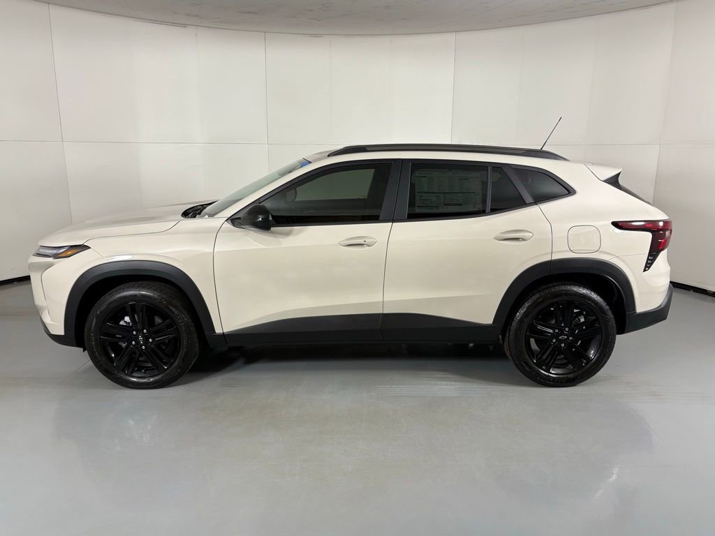 2026 Chevrolet Trax ACTIV photo 2