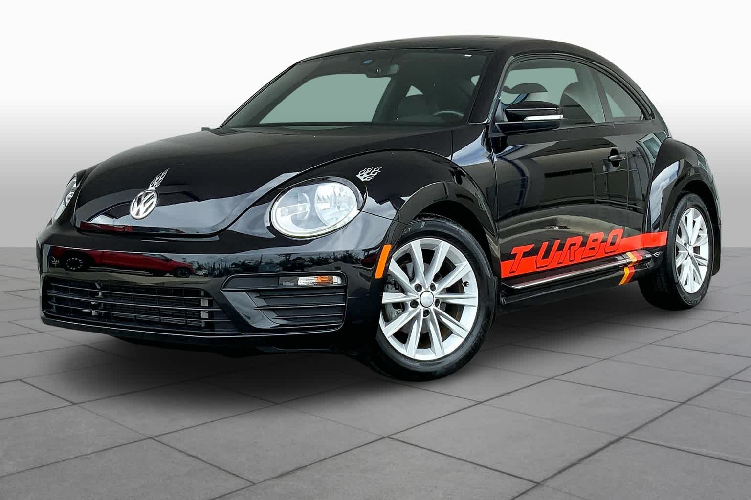 2018 Volkswagen Beetle S's photo