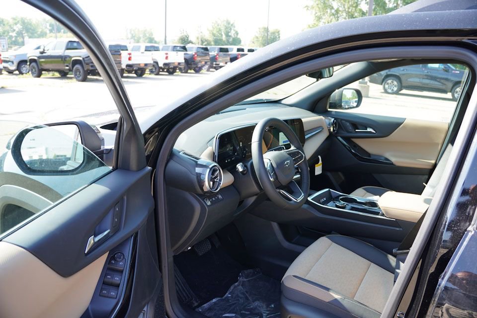2026 Chevrolet Equinox ACTIV photo 10