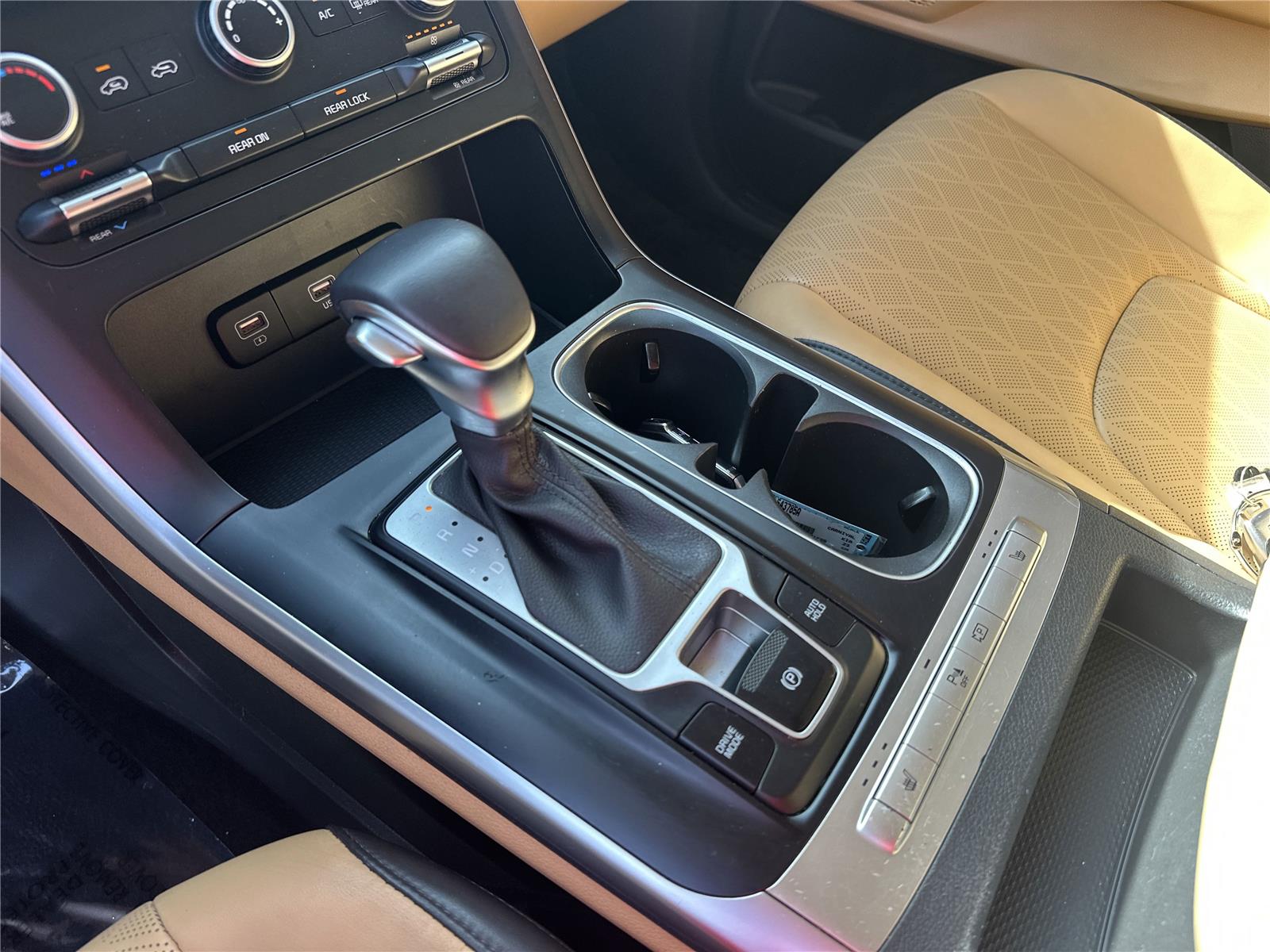 2023 Kia Carnival LX photo 12