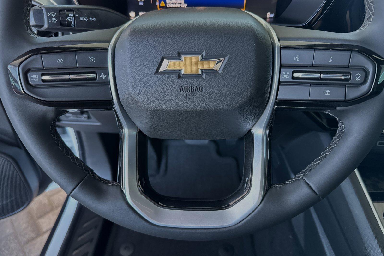 2024 Chevrolet Colorado LT photo 19