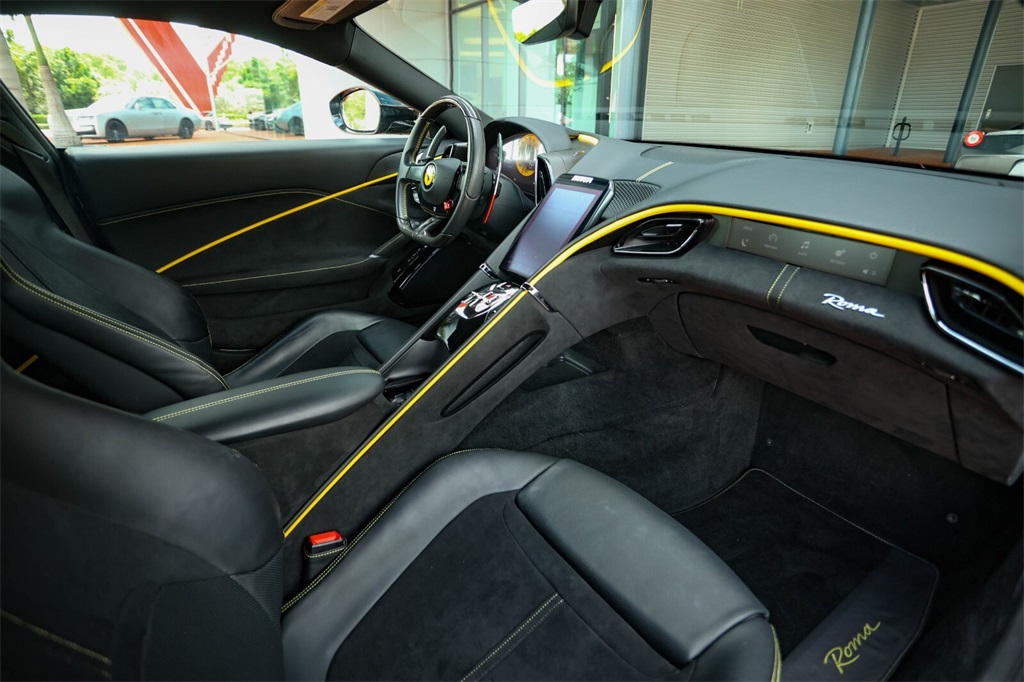 2023 Ferrari Roma Base photo 34