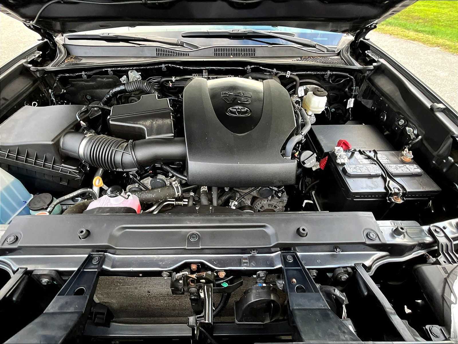 2022 Toyota Tacoma SR5 photo 29