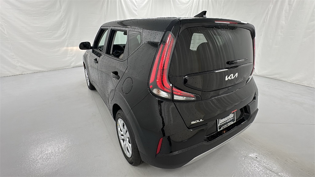 2025 Kia Soul LX photo 4