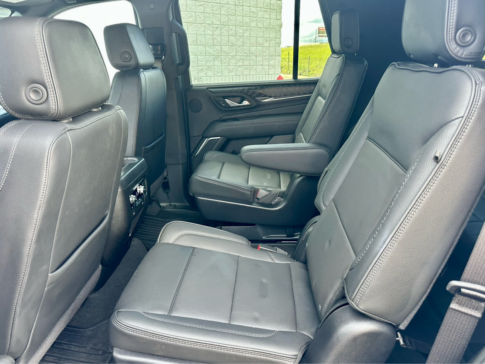 2024 Gmc Yukon Denali photo 12
