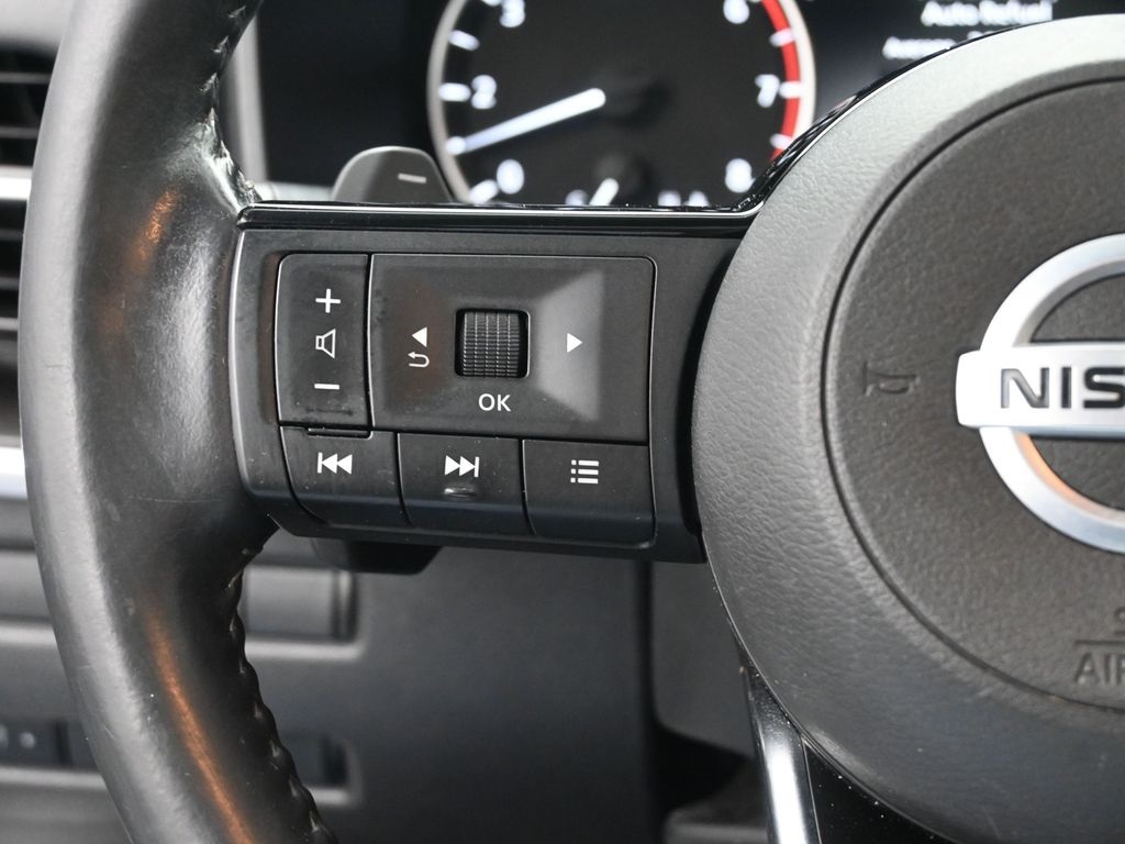 2021 Nissan Rogue SL photo 2