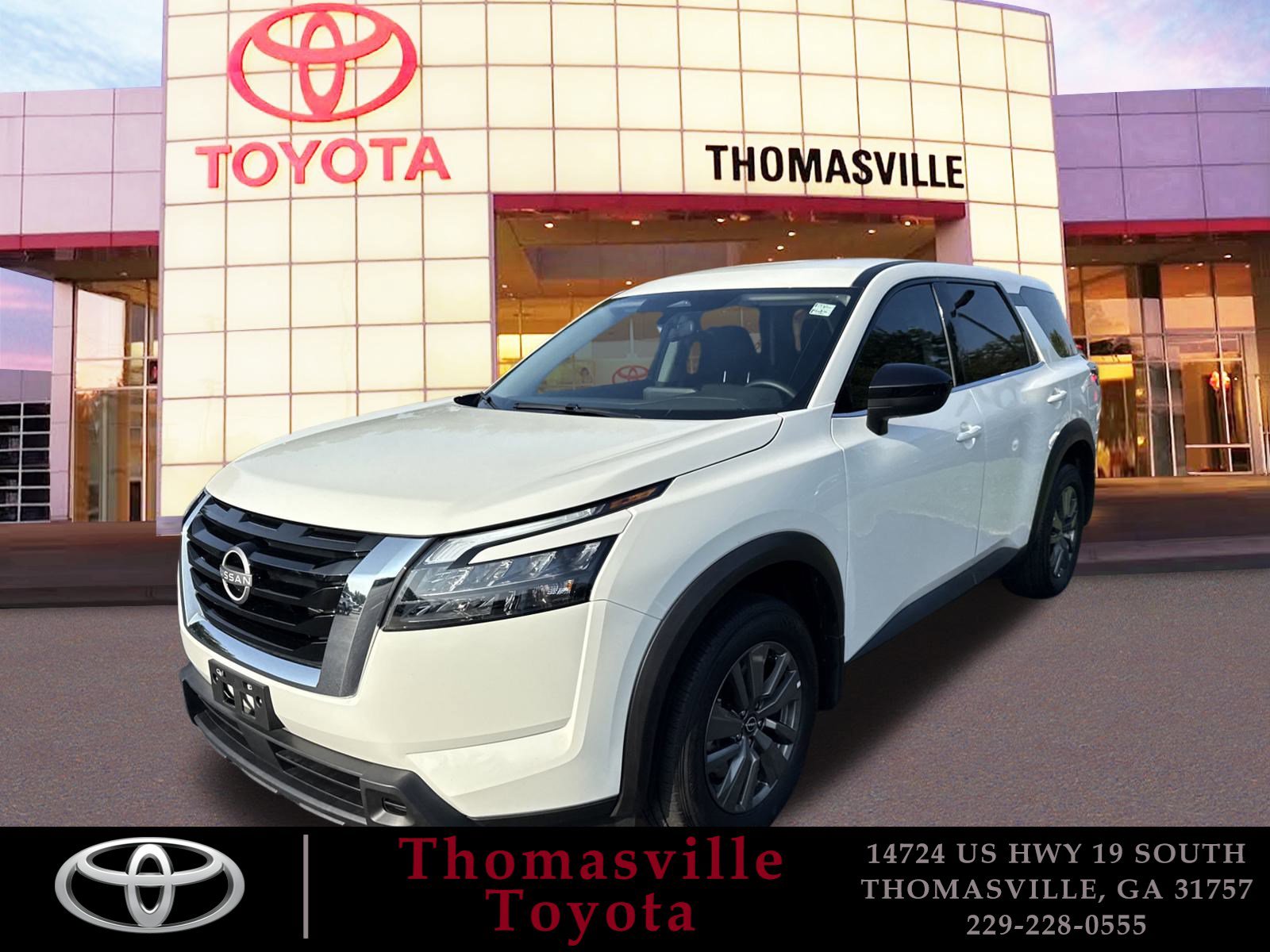 2024 Nissan Pathfinder S's photo