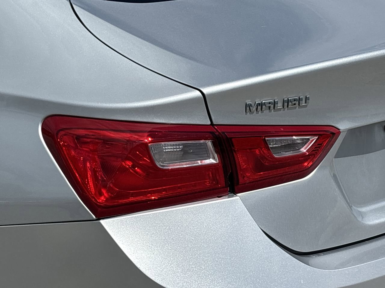 2019 Chevrolet Malibu LS photo 7